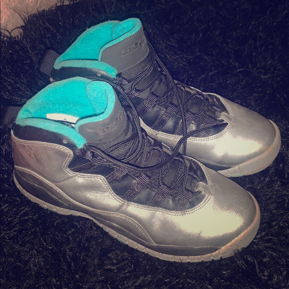 Jordan Libertys Size 6Y